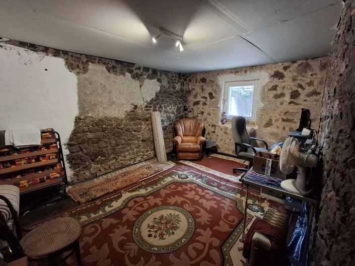 Image No.11-2 Bed House for sale