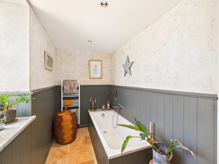 Image No.14-5 Bed House for sale