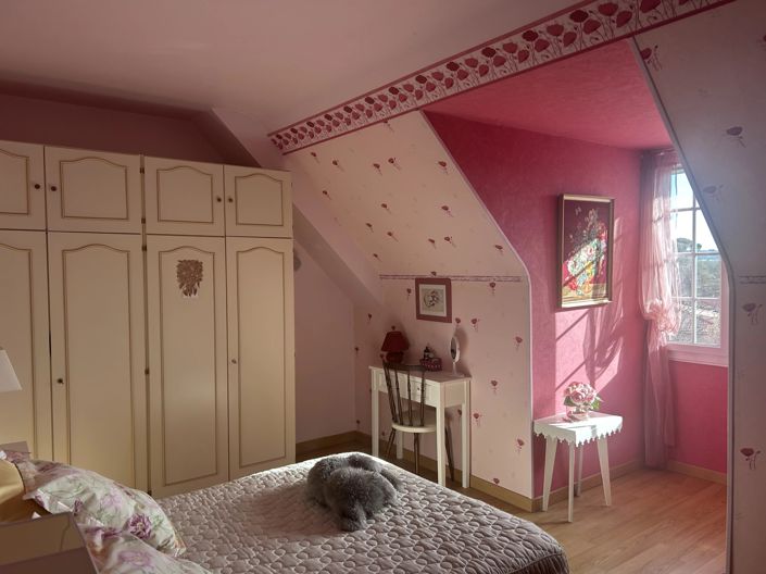 Image No.10-6 Bed House for sale