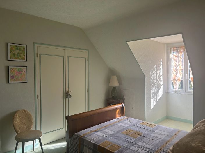 Image No.9-6 Bed House for sale