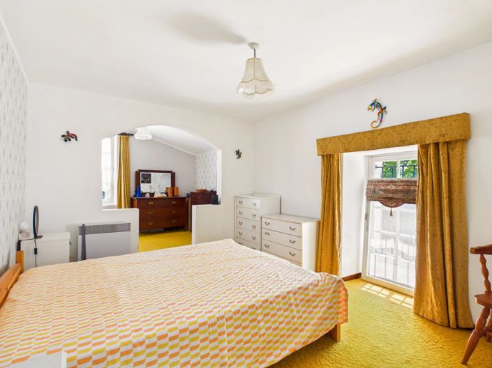 Image No.6-3 Bed House for sale