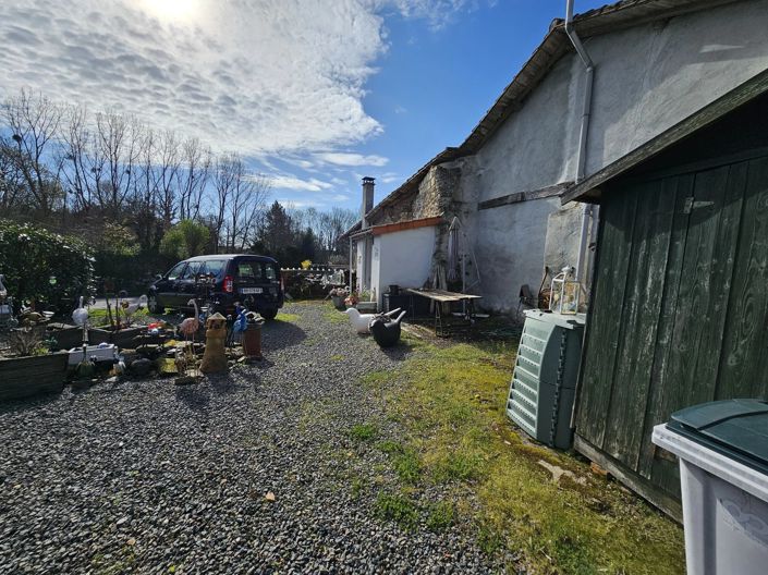 Image No.12-Maison de village de 3 chambres à vendre à Cherves-Châtelars
