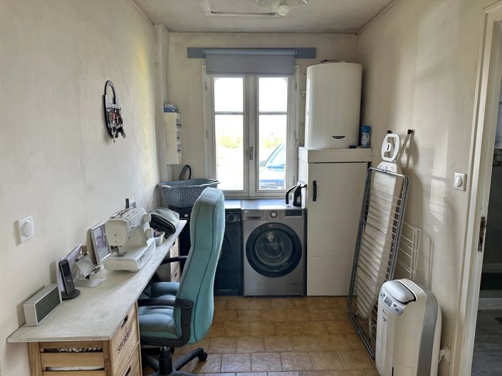 Image No.10-3 Bed House for sale