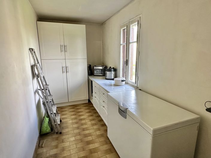 Image No.11-3 Bed House for sale