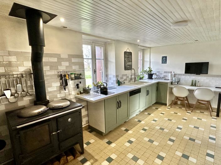 Image No.8-3 Bed House for sale