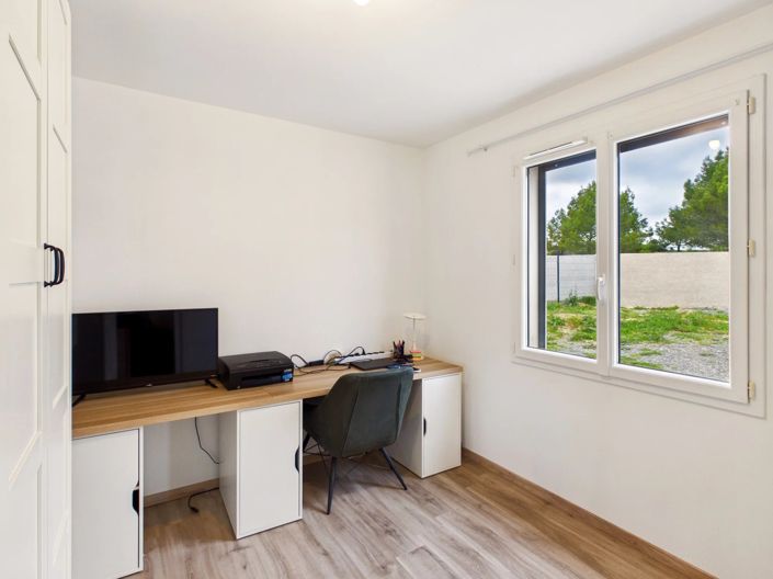 Image No.12-4 Bed House for sale