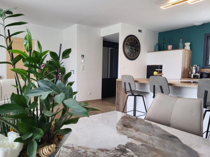 Image No.6-4 Bed House for sale