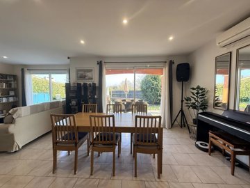 253c65dfcd6663bb11b0a940d208f69750f9a656ab403