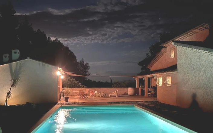 Image No.9-5 Bed House for sale