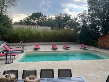 feeb94f371afa2b32264190c9f07fd344fc6b0029a160