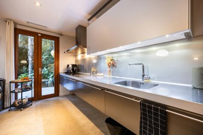 1879cbd1e2647ab520d2689bb475dcb1624c6463e3409