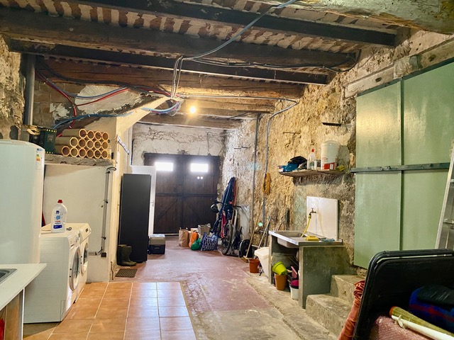 Image No.13-2 Bed House for sale