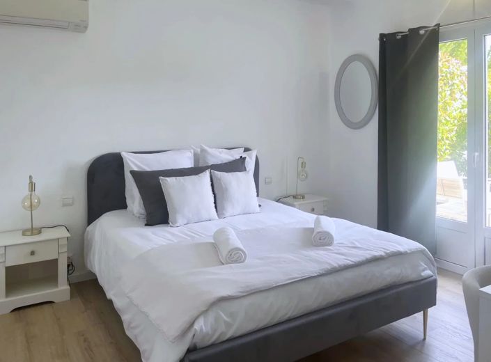 Image No.9-9 Bed House for sale