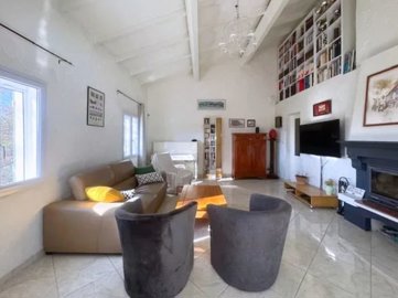 f3a894a0aa3f60abead87cc9ccf0f6bc460df556f8125