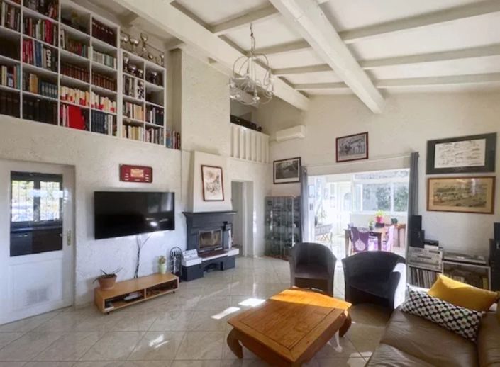 Image No.12-4 Bed House for sale