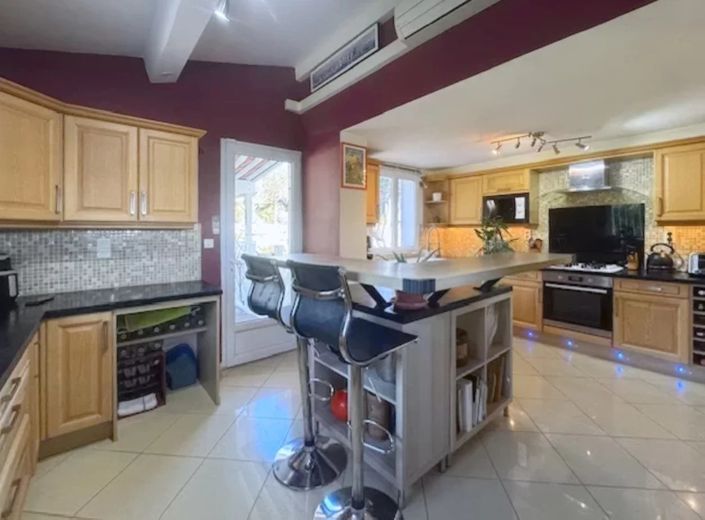 Image No.14-4 Bed House for sale