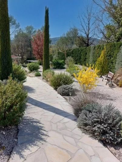 Image No.2-4 Bed House for sale