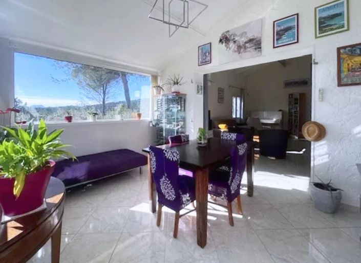 Image No.8-4 Bed House for sale