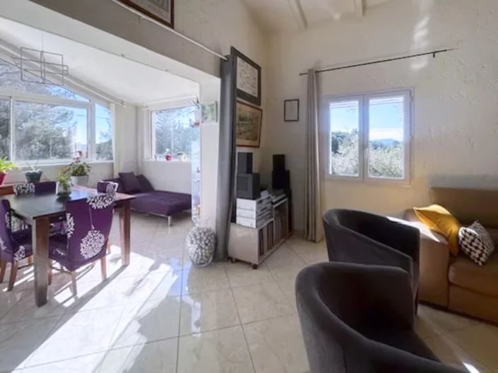 Image No.9-4 Bed House for sale