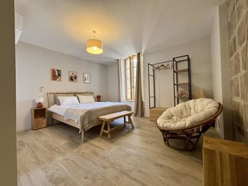 b2b671643192c6a2f5d54cf6c30c5e32cc9bc2183f403