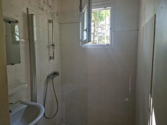 Image No.11-2 Bed House for sale