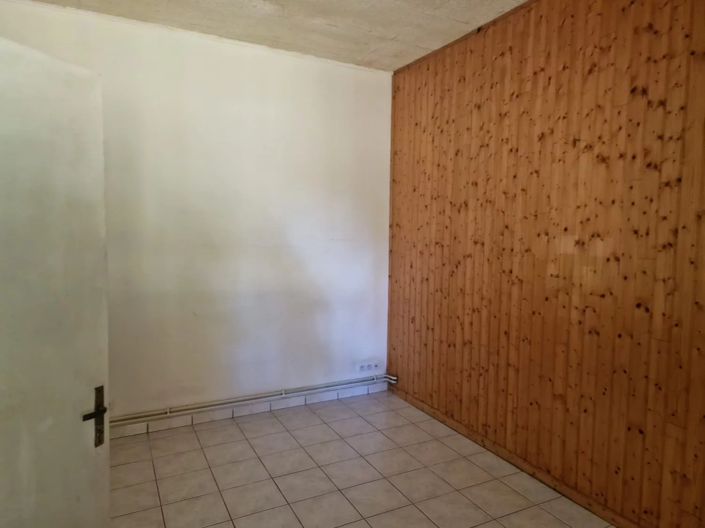 Image No.12-2 Bed House for sale