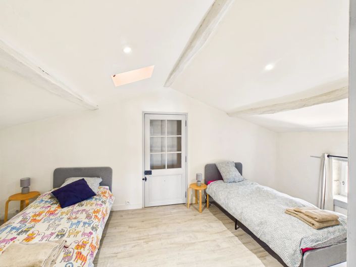 Image No.15-9 Bed House for sale