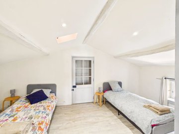 8751dcd531e4bd1e053ddc980289e18f6c03e7509e200