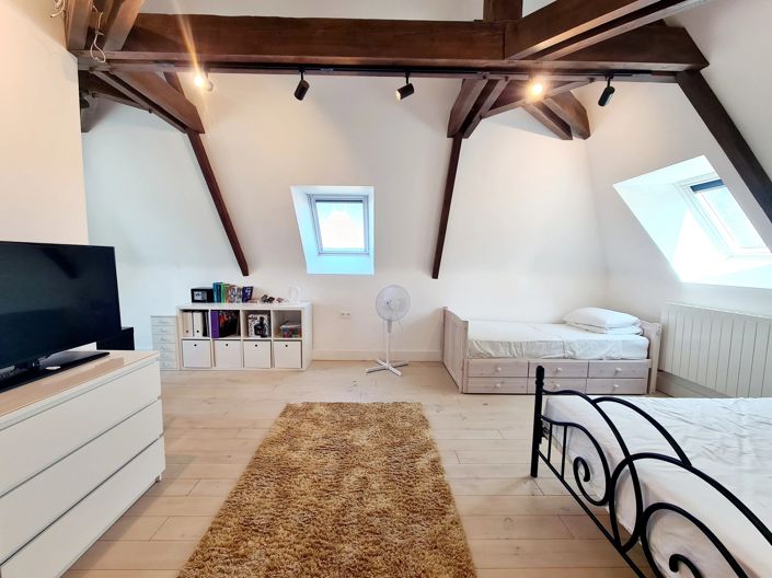 Image No.7-5 Bed House for sale