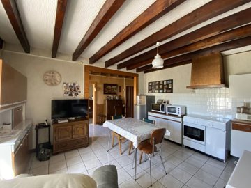 39033766fc061b1496e9ab88c2e0a9db01ef1b797b403