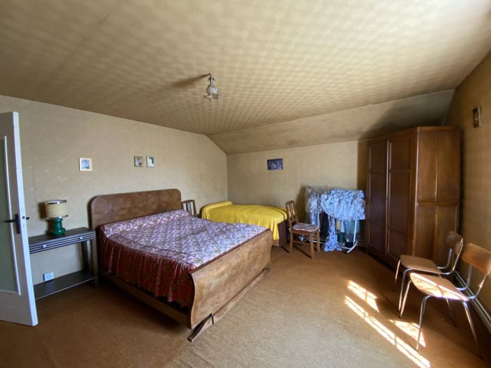 Image No.8-5 Bed House for sale