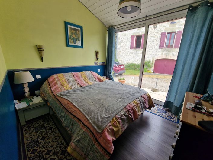 Image No.12-5 Bed House for sale