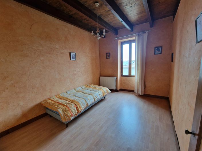 Image No.8-5 Bed House for sale