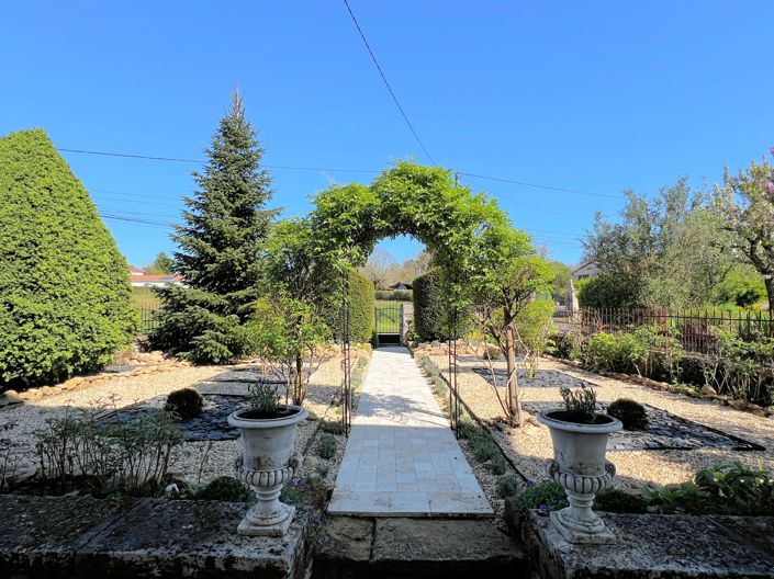 Image No.3-3 Bed House for sale