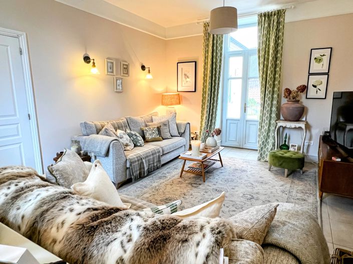 Image No.6-3 Bed House for sale