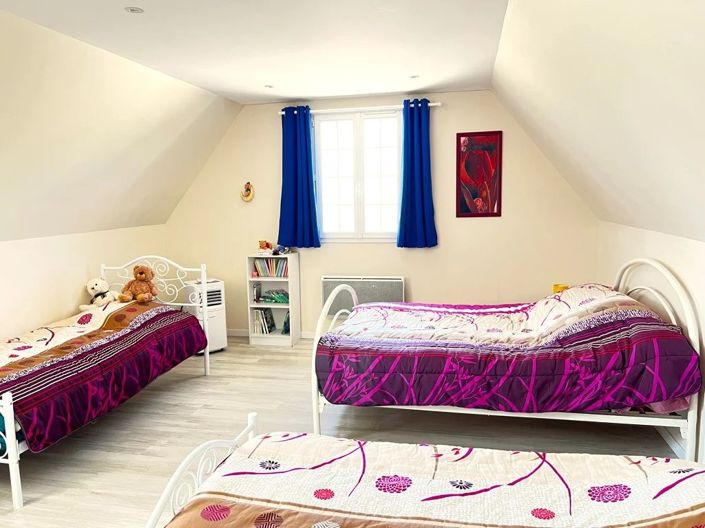 Image No.10-3 Bed House for sale