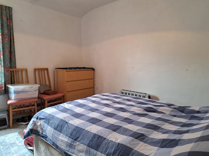 Image No.4-2 Bed House for sale