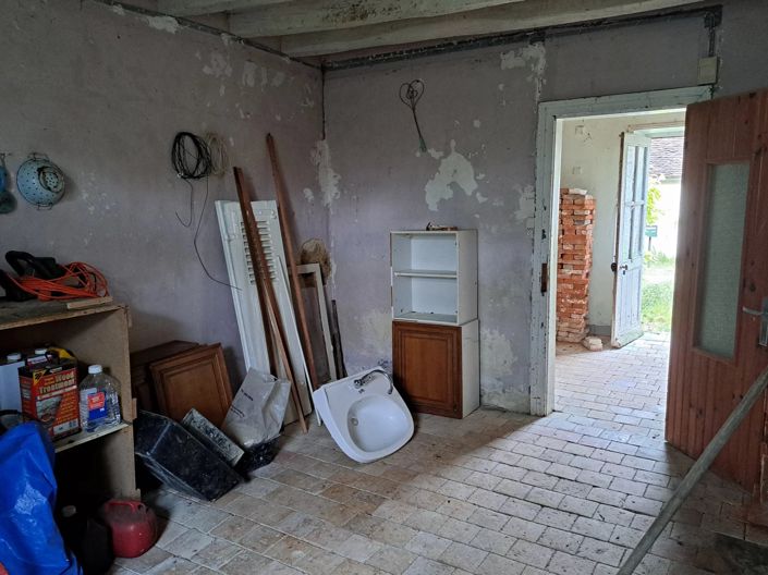 Image No.8-2 Bed House for sale