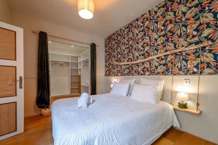 Image No.8-2 Bed Property for sale