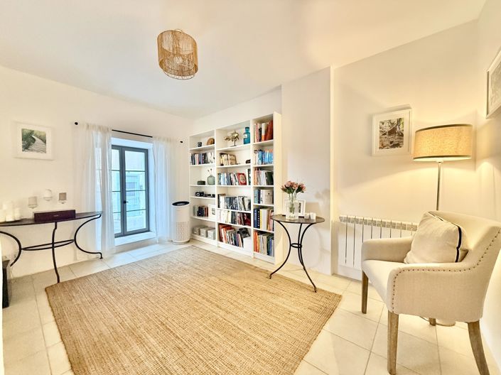 Image No.6-3 Bed House for sale