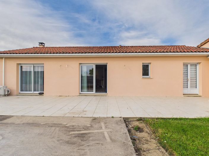 Image No.15-3 Bed House for sale