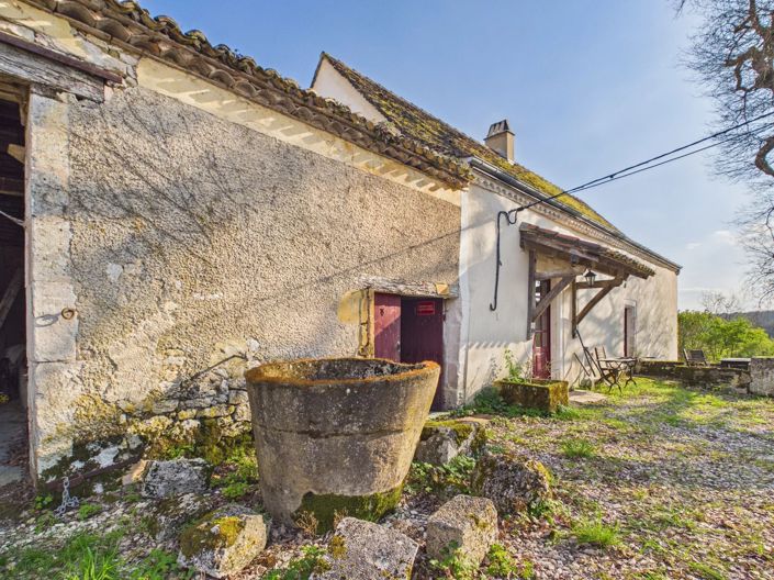 Image No.13-10 Bed House for sale