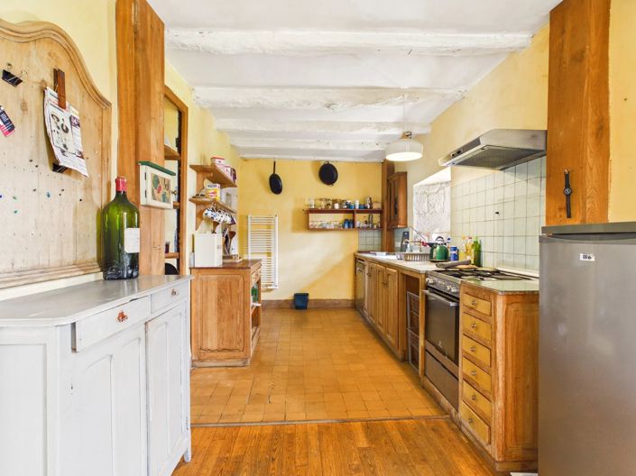 Image No.2-10 Bed House for sale