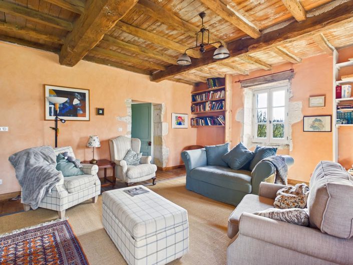 Image No.4-10 Bed House for sale