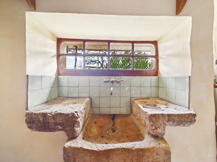 Image No.6-10 Bed House for sale