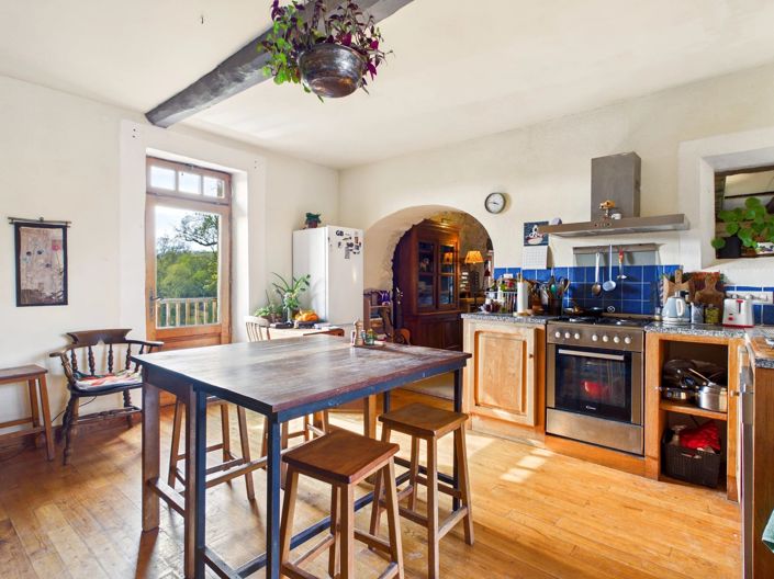 Image No.9-10 Bed House for sale