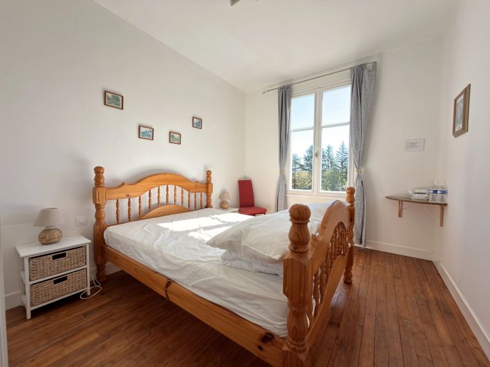 Image No.10-6 Bed House for sale