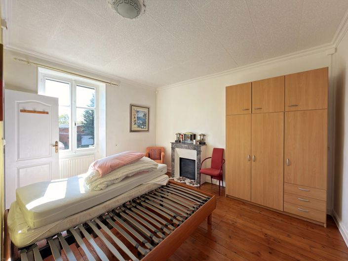 Image No.12-6 Bed House for sale