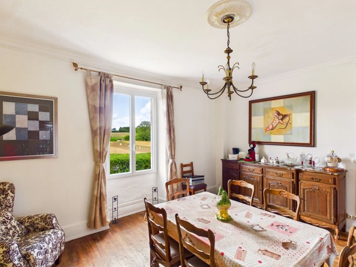 Image No.4-6 Bed House for sale