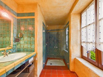 5406e0585af884261f887b8582e58ffab784315d48200